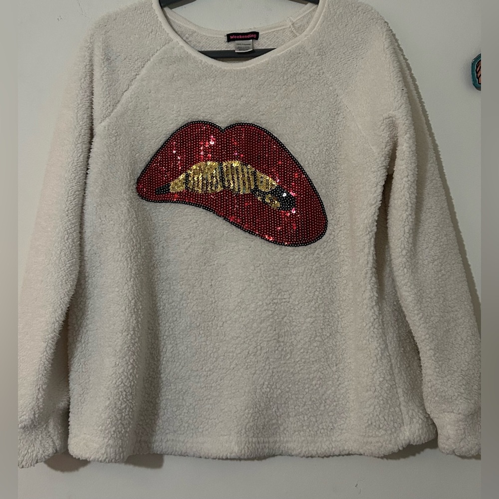 Cream Fleece Sweater with Red Sequin Lips Design